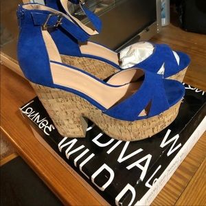Wil Diva Lounge - Blue Suede Heels